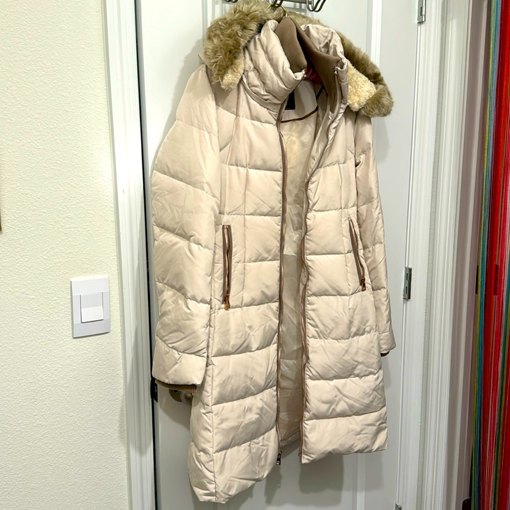 Vince Camuto Cream Puffer Winter Dessert in a Front Zipper Coat M - Picture 3 of 13
